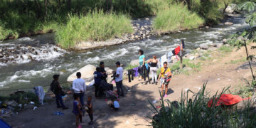 Hondureños y colombianos, los latinoamericanos con más intención de emigrar