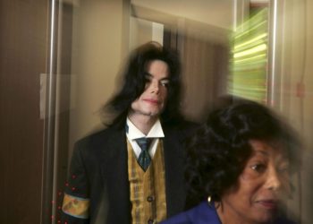 Negocian una venta millonaria del catálogo musical de Michael Jackson