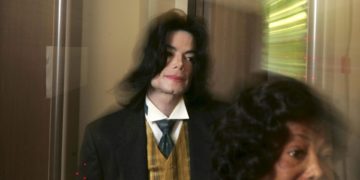 Negocian una venta millonaria del catálogo musical de Michael Jackson
