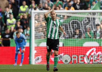 2-1. El Betis sufre para conservar su plaza europea
