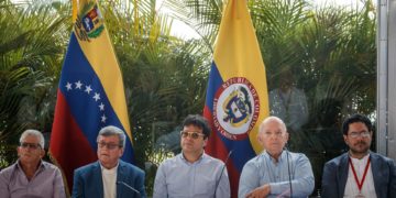 España acepta ser “país acompañante” en el proceso de paz en Colombia