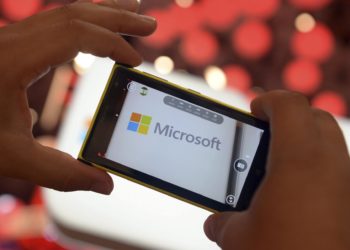 Microsoft llevará su chat de inteligencia artificial a teléfonos y Skype