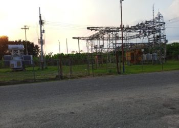 Gobernador Gerardo Márquez conoce problemática eléctrica de La Ceiba   