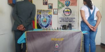 Cpet captura en flagrancia a dos sujetos que estafaban con productos del programa Mi Casa Bien Equipada