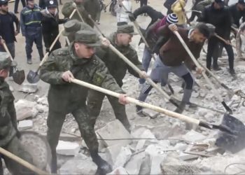 Con el tiempo en contra, Siria busca a sus víctimas a la espera de más ayudas