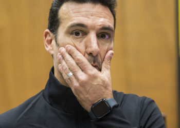 Scaloni: «Será decisión de Leo ir al Mundial, si el físico le aguanta estará»