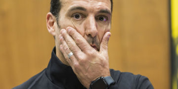 Scaloni: «Será decisión de Leo ir al Mundial, si el físico le aguanta estará»