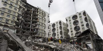 América se moviliza por Turquía y Siria tras mortales terremotos