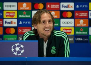 Modric: «Quiero merecer seguir, no que nadie me regale nada»