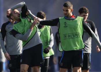Xavi convoca a 22 futbolistas, sin Busquets ni Dembélé