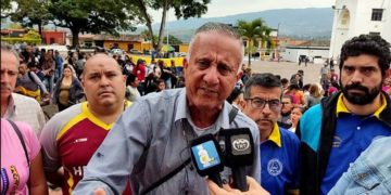 Docentes realizarán referéndum consultivo  nacional para decidir si van a hora 0