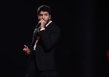 Sebastián Yatra se atreve con ritmos electrónicos en «Una noche sin pensar»