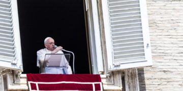 El papa pide «caridad concreta» para países que sufren guerras y catástrofes