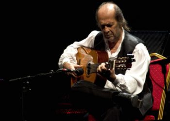 Sale un disco con lo mejor del guitarrista español Paco de Lucía en Montreux