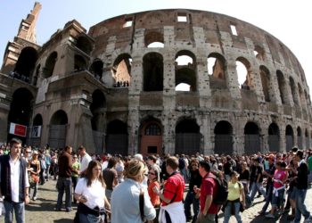 El Coliseo de Roma «revive» al emperador Nerón con Inteligencia Artificial