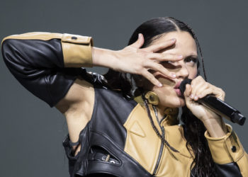 Rosalía anuncia disco de 3 temas junto a Rauw Alejandro para el 24 de marzo