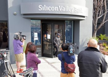 Latinoamérica reacciona con cautela ante la quiebra de bancos en EE.UU.