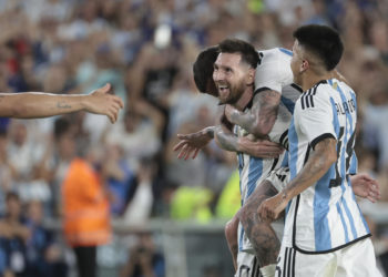 2-0. Con el gol 800 de Messi en su carrera, Argentina derrota a Panamá