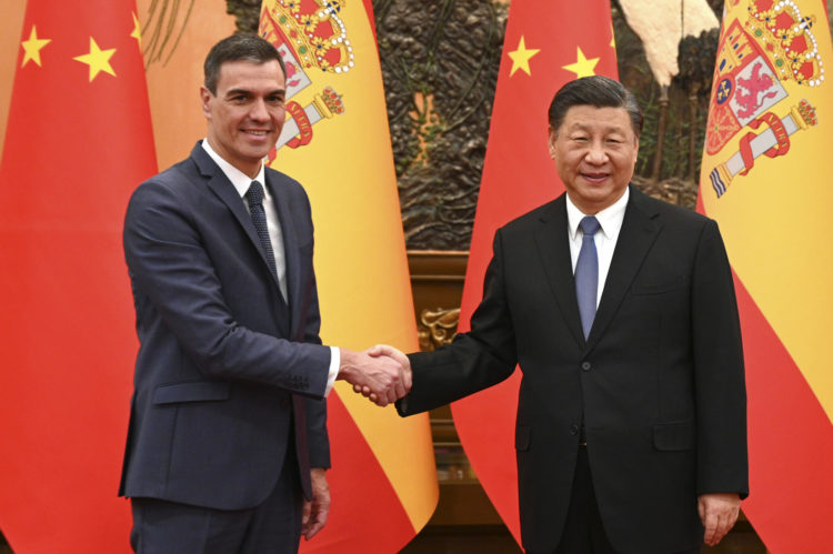 El presidente del Gobierno español, Pedro Sánchez, y el presidente de China, Xi Jinping. EFE/ Moncloa/ Borja Puig De La Bellacasa - SOLO USO EDITORIAL