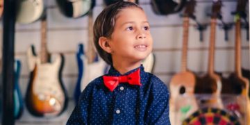 «Estheban Arrieta» El conguero más pequeño del mundo impresiona con su habilidad