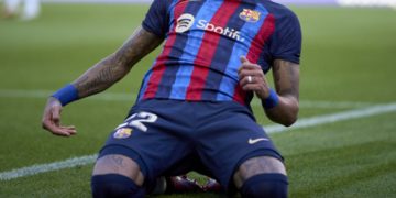 Barça sufriendo derrota 1-0 al Valencia y sigue sólido líder de LaLiga