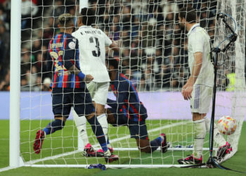 0-1. El Barcelona golpea con nueva identidad