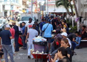 «Olla a presión» de migrantes en el sur de México impulsa las caravanas