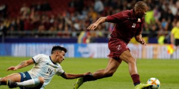 1-2. La Venezuela de ‘Bocha’ Batista logra su primera victoria