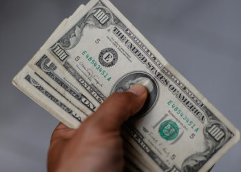Argentina suma una nueva restricción para la compra de divisas extranjeras