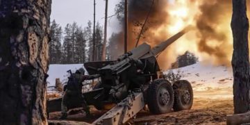 Ucrania decide mantener la defensa de Bajmut pese al riesgo de un cerco ruso