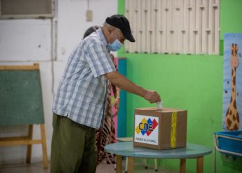 Súmate: El CNE debe garantizar el registro de votantes
