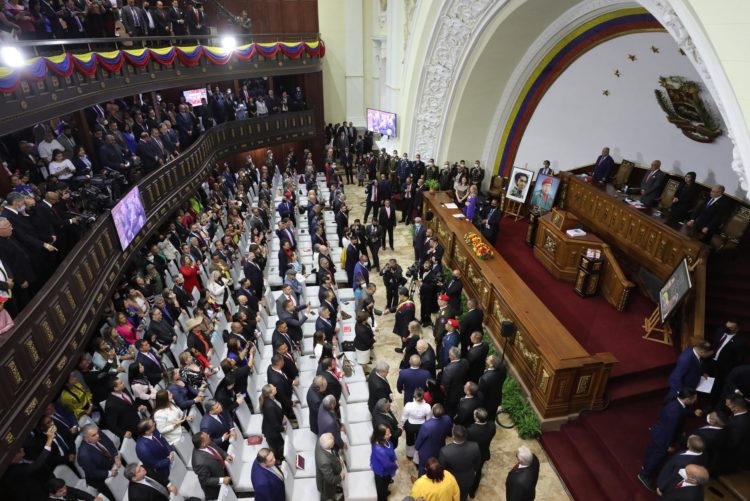 Diputados en la Asamblea Nacional, en Caracas, en una fotografía de archivo. EFE/ Miguel Gutiérrez