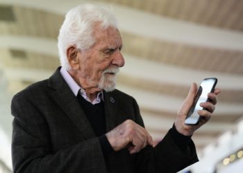 Martin Cooper: «El móvil es una extensión de la persona. Y es solo el inicio»