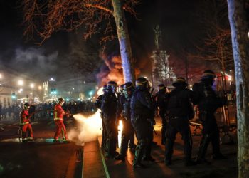 Medio centenar de detenciones en París en las protestas por las pensiones