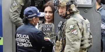Llega a Bogotá deportada desde Venezuela excongresista que se fugó de prisión