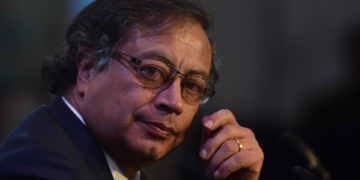 Petro autoriza la extradición de una diseñadora por contrabando de pieles exóticas