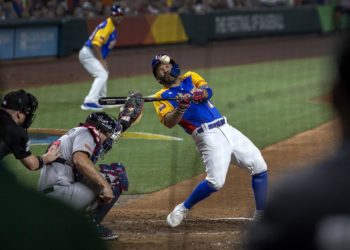 José Altuve será operado en el pulgar derecho tras sufrir una fractura