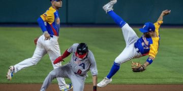 Altuve, operado de su fractura en un dedo de la mano derecha