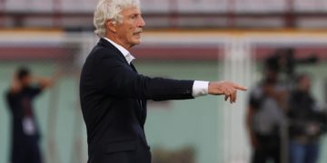 La Federación Venezolana de Fútbol confirma el fin del contrato con Pékerman