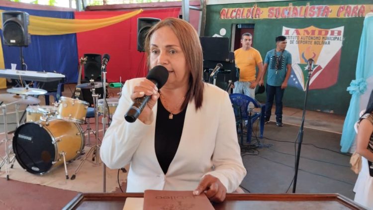 Alcaldesa María Auxiliadora Núñez, también felicito a las mujeres en su día.