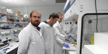 Un español crea un medicamento que podría frenar varios tipos de cáncer