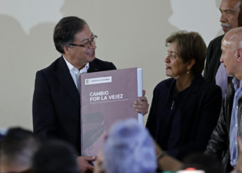 El Gobierno colombiano presenta su reforma pensional para «dignificar la vejez»