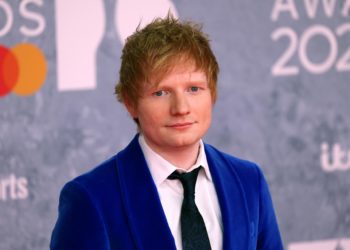 Ed Sheeran anticipa su nuevo disco «- (Substract)» con el tema «Eyes Closed»