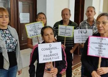 Hidrosuroeste y Comisión de Servicios Públicos  del Consejo Legislativo revisarán tarifas del agua potable