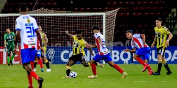 El Aurinegro quedó eliminado de la Sudamericana