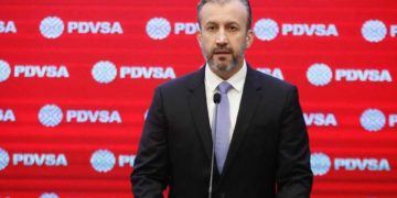 Tareck El Aissami renuncia como Ministro de Petróleo