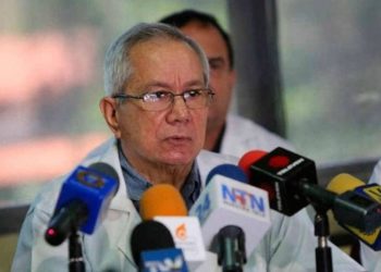 Gremio médico venezolano celebra su día denunciando el caos hospitalario