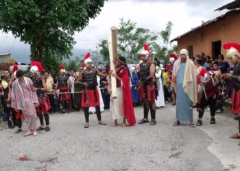 En Semana Santa San Genaro con su viacrucis te invita a caminar por sus montañas / Por Luis Huz Ojeda