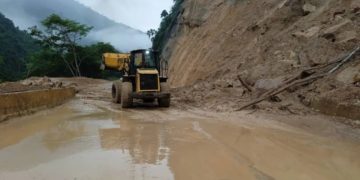 Mérida | Cierran paso por la Local 008
