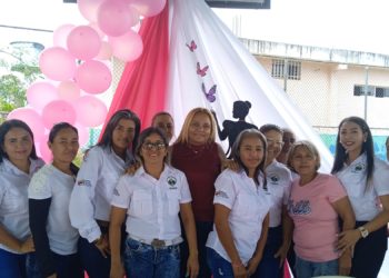 Celebran Día Internacional de la Mujer en Pampán